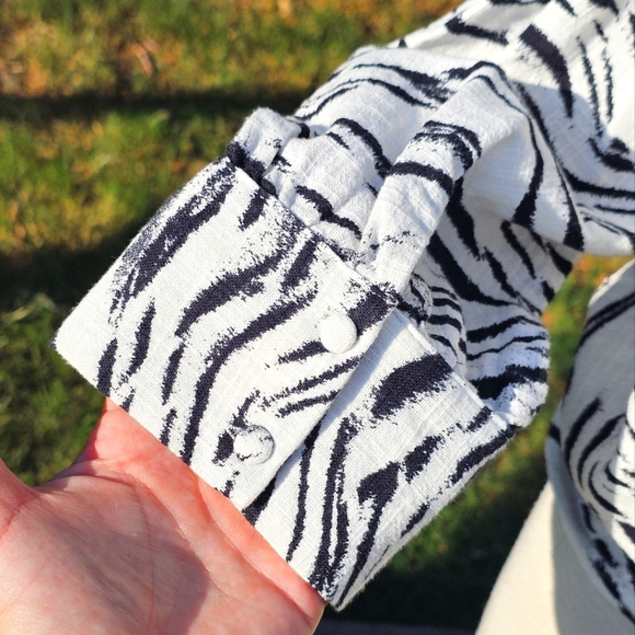 I.N.C zebra print tie front blouse - Picture 5 of 7